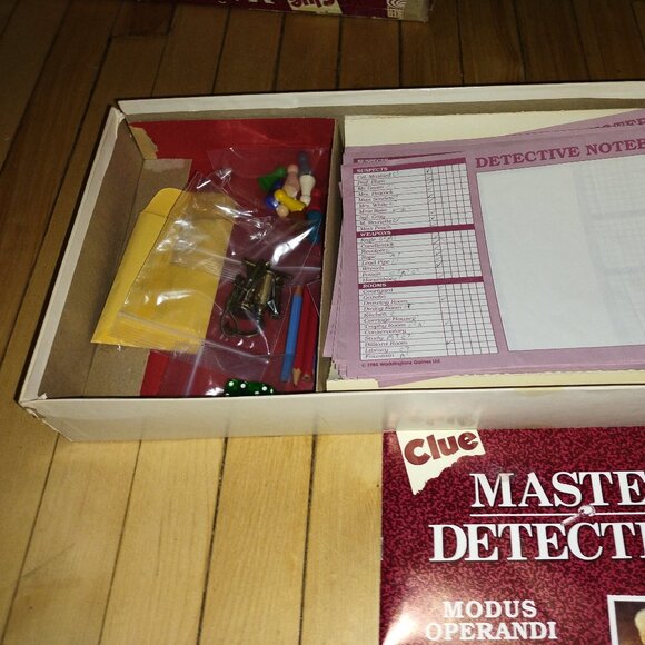 Clue Master Detective Board Game (1988) - Picture 4 of 6